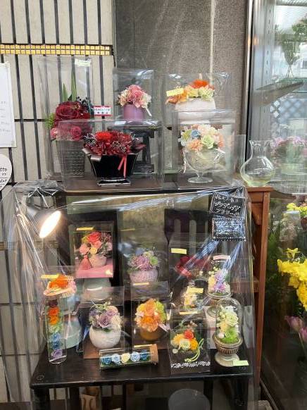 「マナベフラワー」　（東京都狛江市）の花屋店舗写真2